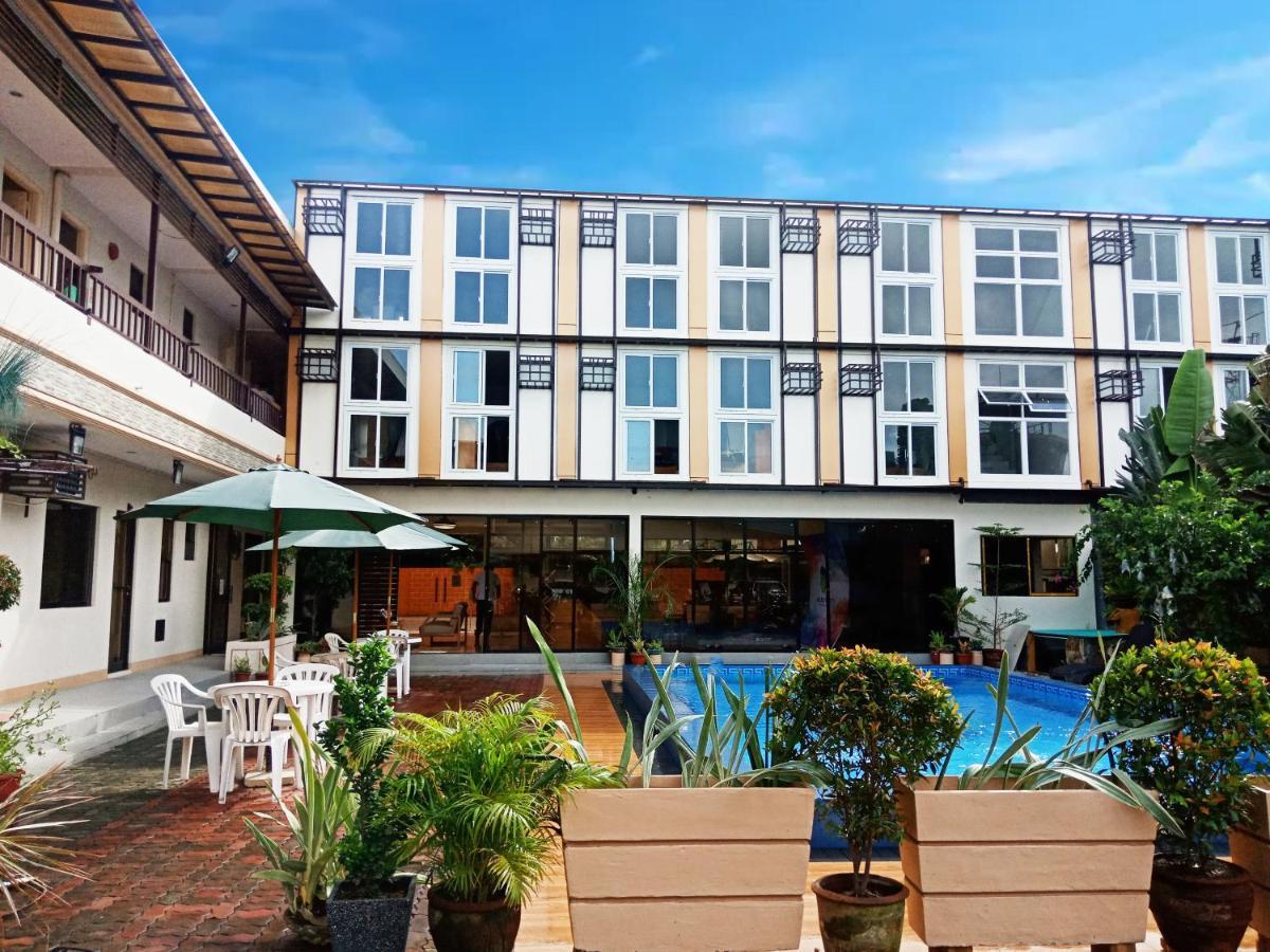 Aerostop Hotel & Restaurant Plaridel  Zewnętrze zdjęcie