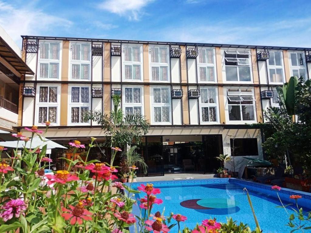 Aerostop Hotel & Restaurant Plaridel  Zewnętrze zdjęcie