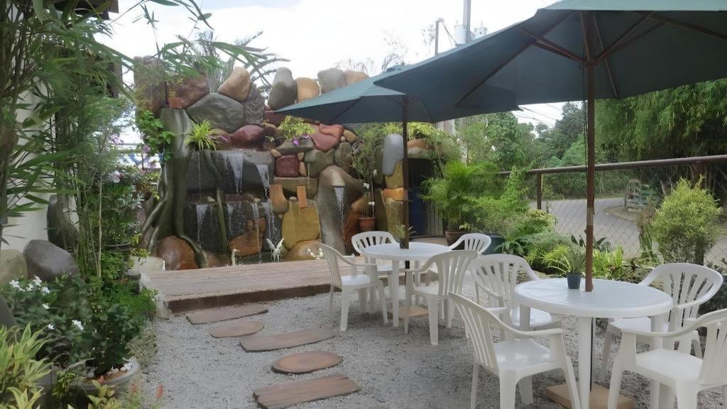 Aerostop Hotel & Restaurant Plaridel  Zewnętrze zdjęcie