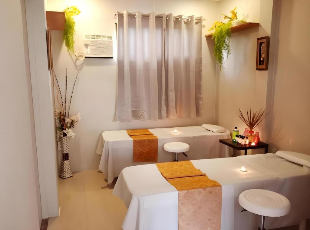 Aerostop Hotel & Restaurant Plaridel  Zewnętrze zdjęcie